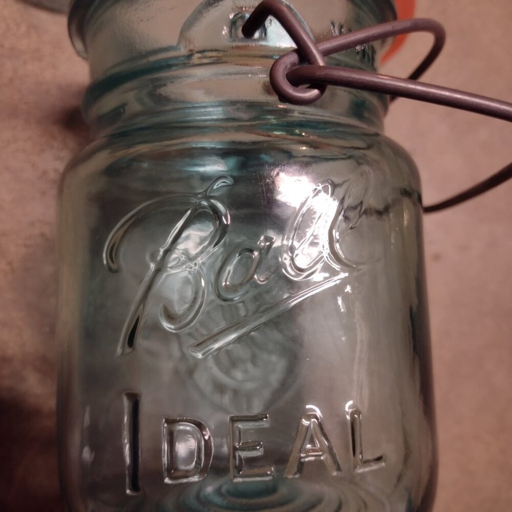 New Pretty Blue Bicentennial Ball Mason Glass Jar with glass lid - Picture 3 of 11